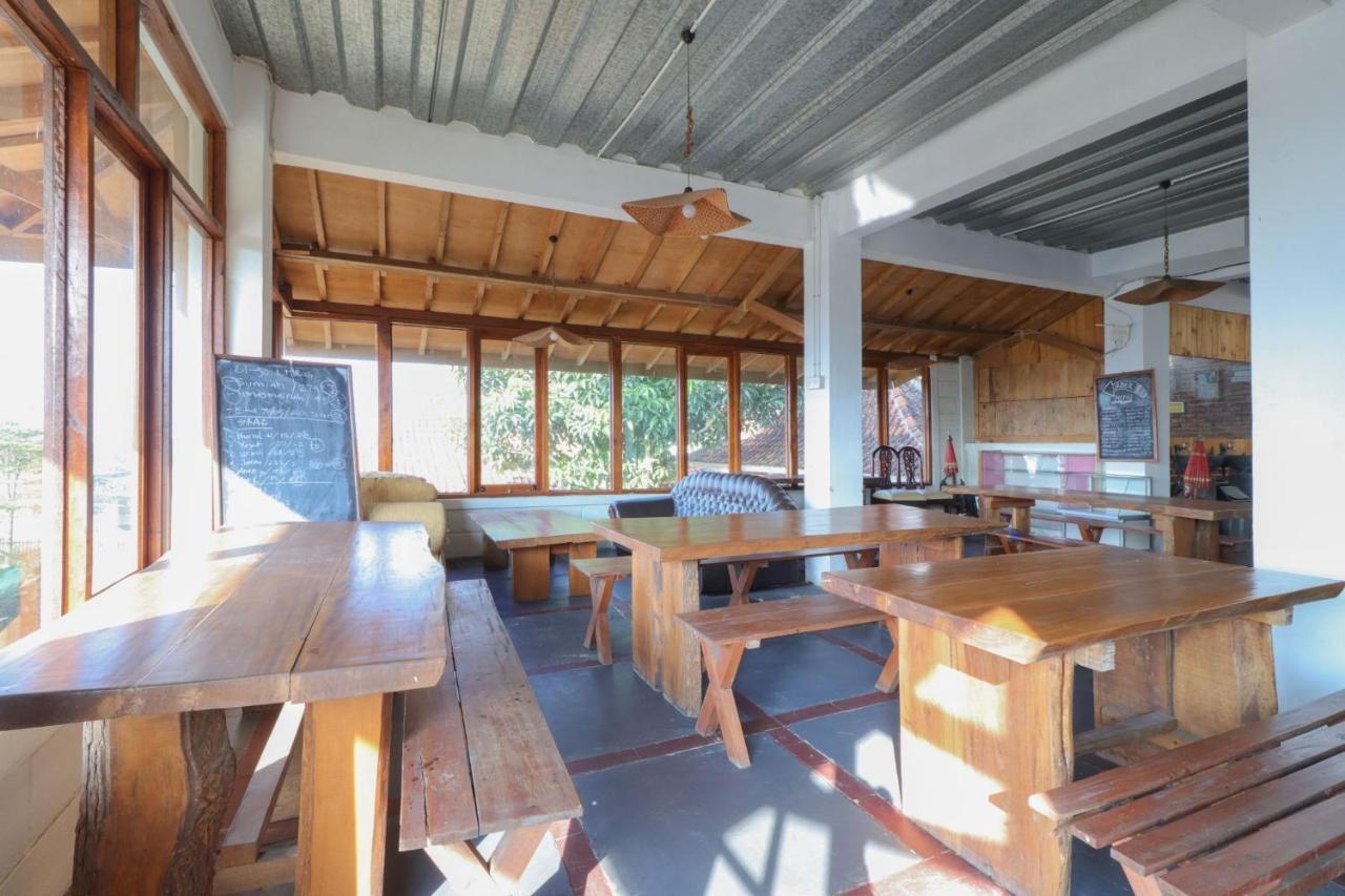 Lembur Incu Syariah Villa&Resto Lembang Exterior foto