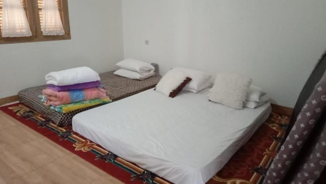 Lembur Incu Syariah Villa&Resto Lembang Exterior foto