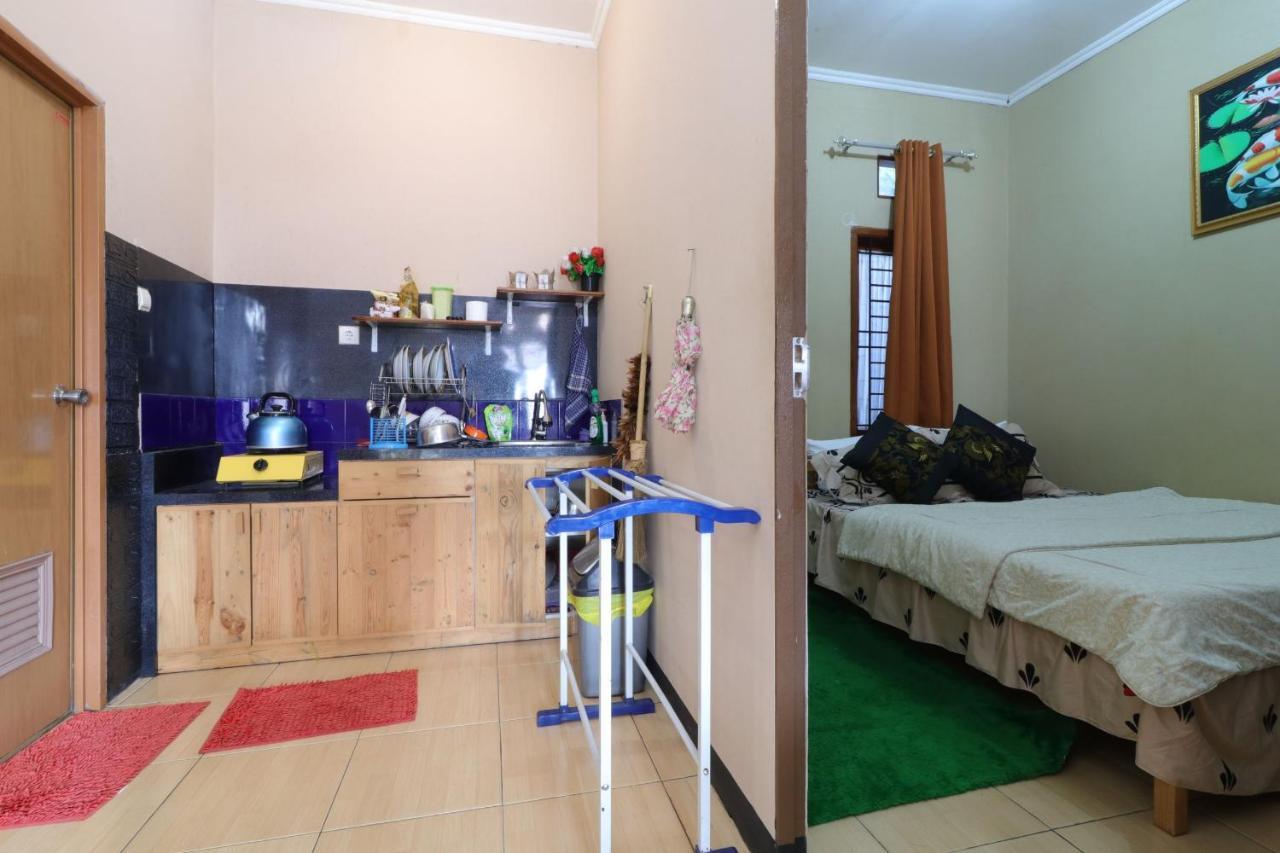 Lembur Incu Syariah Villa&Resto Lembang Exterior foto