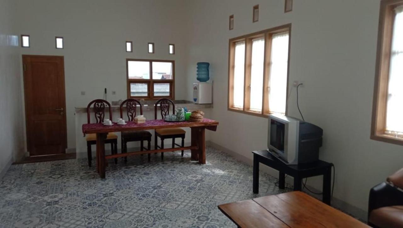 Lembur Incu Syariah Villa&Resto Lembang Exterior foto