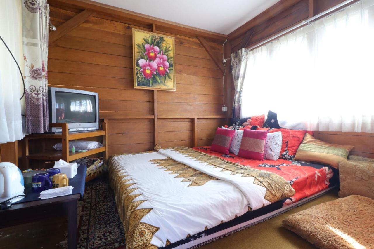 Lembur Incu Syariah Villa&Resto Lembang Exterior foto